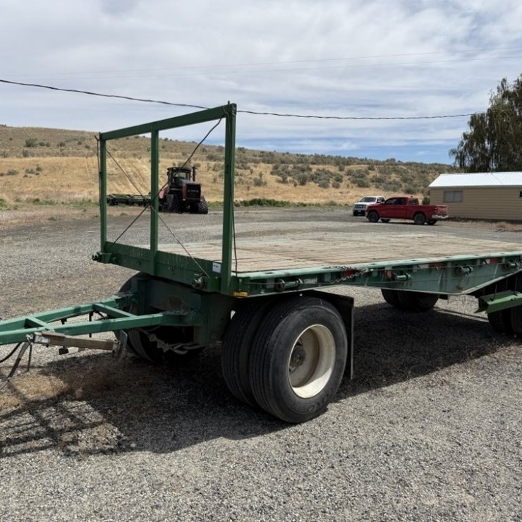 T/A Flatbed Pup Trailer