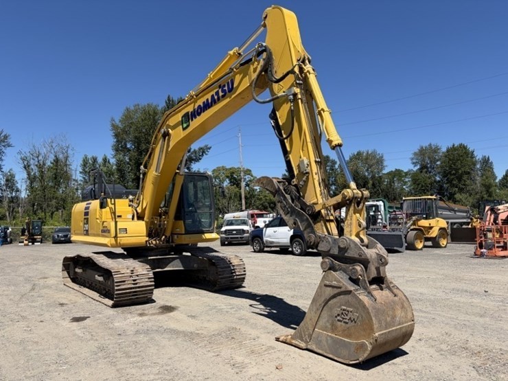 2023-komatsu-pc210-lc-11-image-2