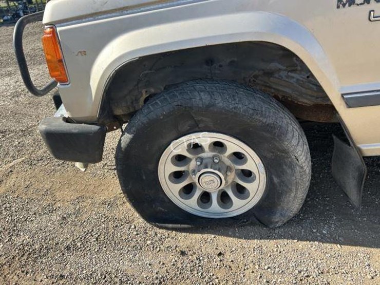 1991-mitsubishi-montero-image-11
