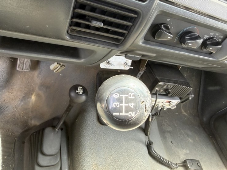 1993-ford-f350-xlt-image-34