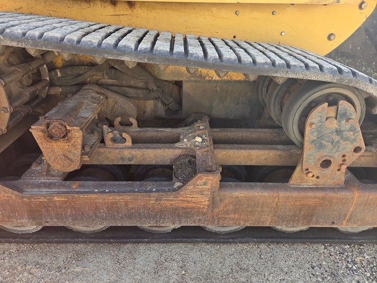 caterpillar-277b-image-42