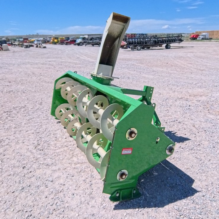 #1093 • FARM KING 960 Snow Blower