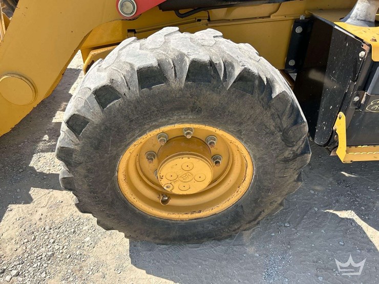 2014-caterpillar-430f-image-33