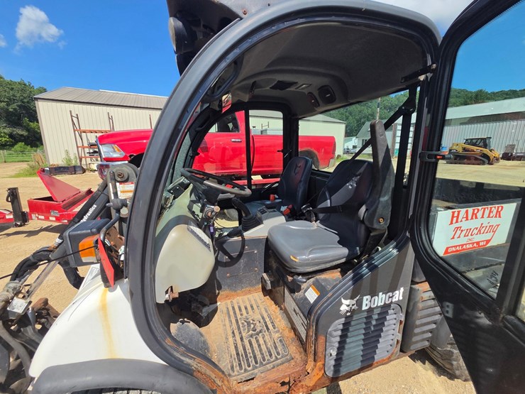 bobcat-toolcat-5600-image-24