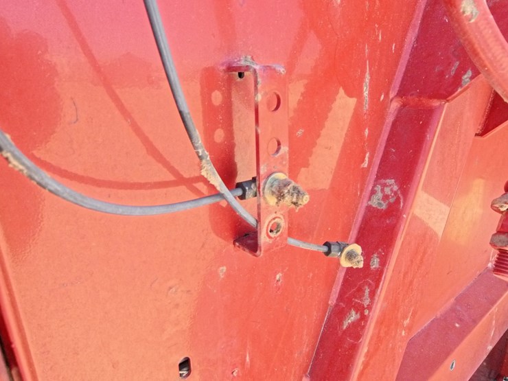 2011-new-holland-br7090-image-60