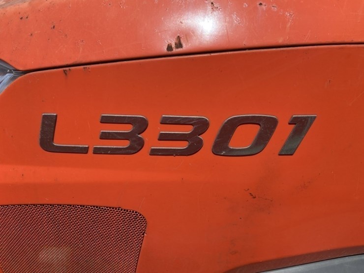 2017-kubota-l3301-image-10
