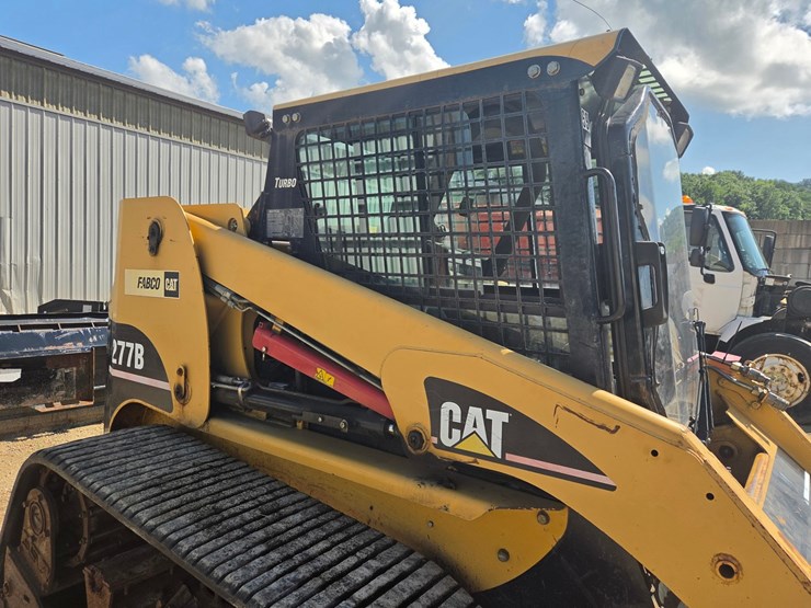 caterpillar-277b-image-16