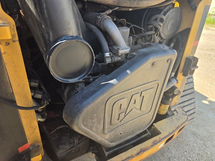 caterpillar-277b-image-25