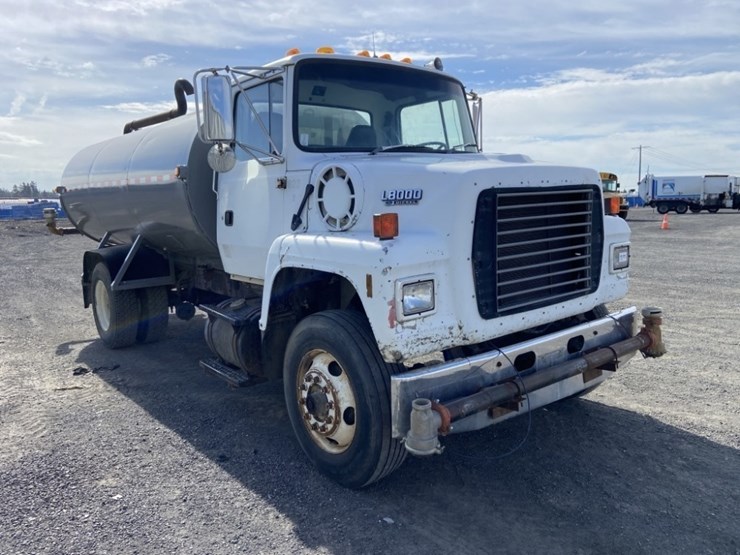 1994-ford-l8000-image-7