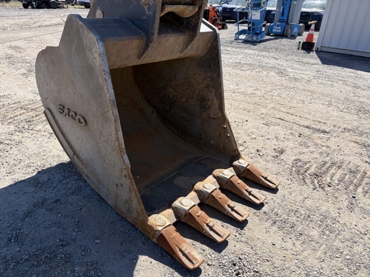 2015-komatsu-pc360-lc-11-image-9