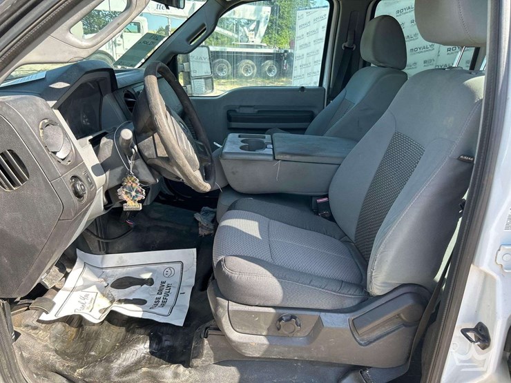 2013-ford-f350-image-12