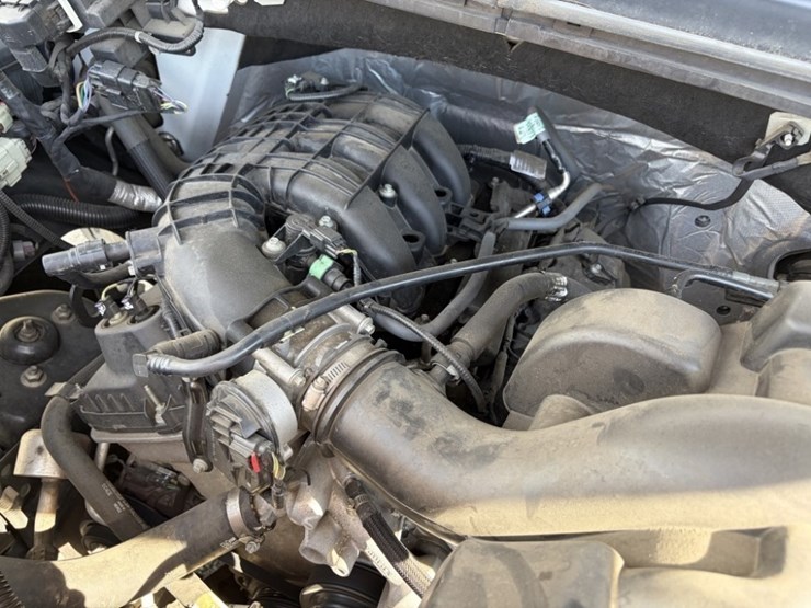 2017-ford-f150-xl-image-12