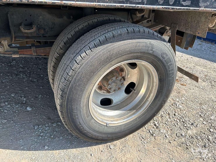 2013-ford-f350-image-25