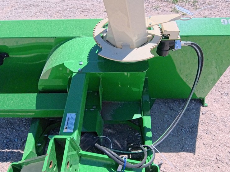 #1093-•-farm-king-960-snow-blower-image-8