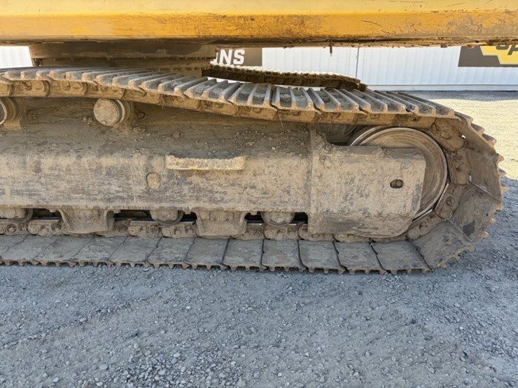 2015-komatsu-pc360-lc-11-image-23