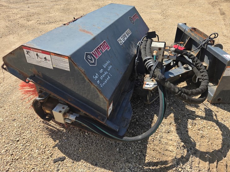 #2440-•-virnig-approx.-60"-skid-steer-sweeper-attachment-image-6