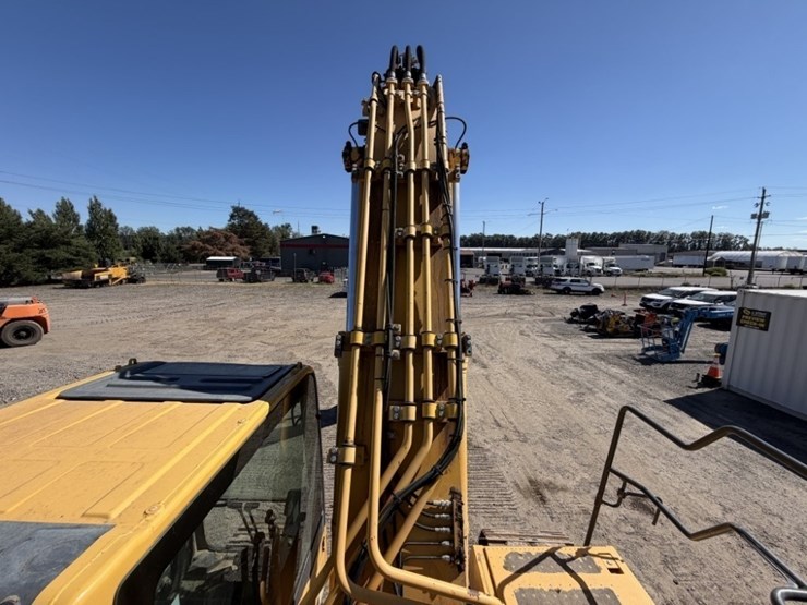 2015-komatsu-pc360-lc-11-image-36
