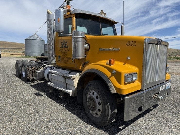 2018-western-star-4900-image-2