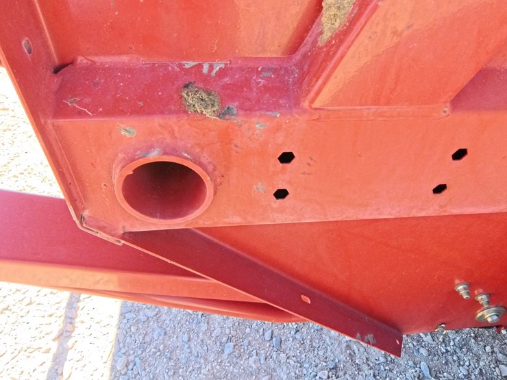 2011-new-holland-br7090-image-61