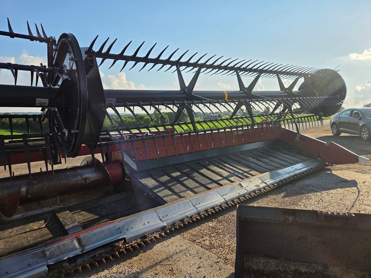 2014-case-ih-3162-image-6