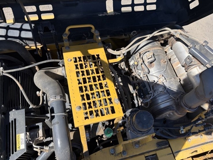 2015-komatsu-pc360-lc-11-image-35