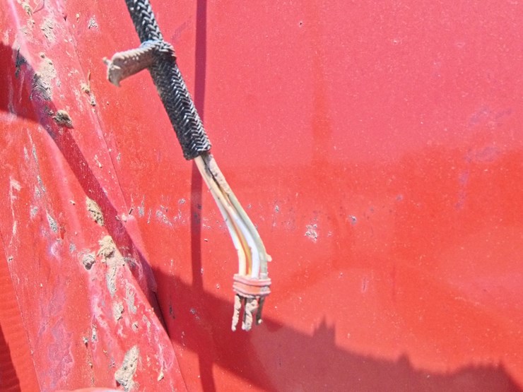 2011-new-holland-br7090-image-46
