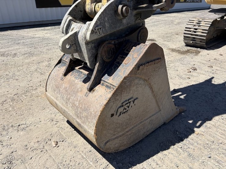 2023-komatsu-pc170lc-11-image-12