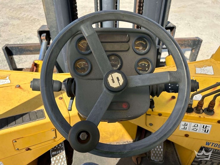 2010-sellick-s-100-10,000lb-rough-terrain-diesel-forklift-image-13