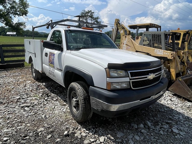 2007-chevrolet-silverado-2500hd-image-2