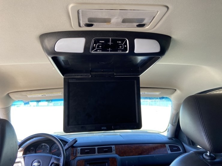2010-chevrolet-tahoe-lt-image-29