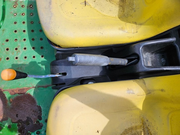 john-deere-gator-image-23