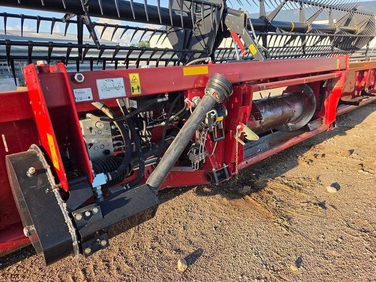2014-case-ih-3162-image-11