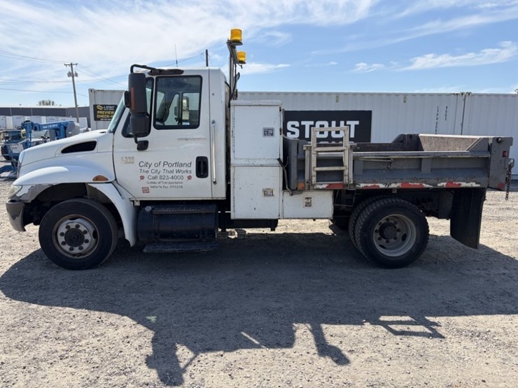2007-international-durastar-4300-image-7