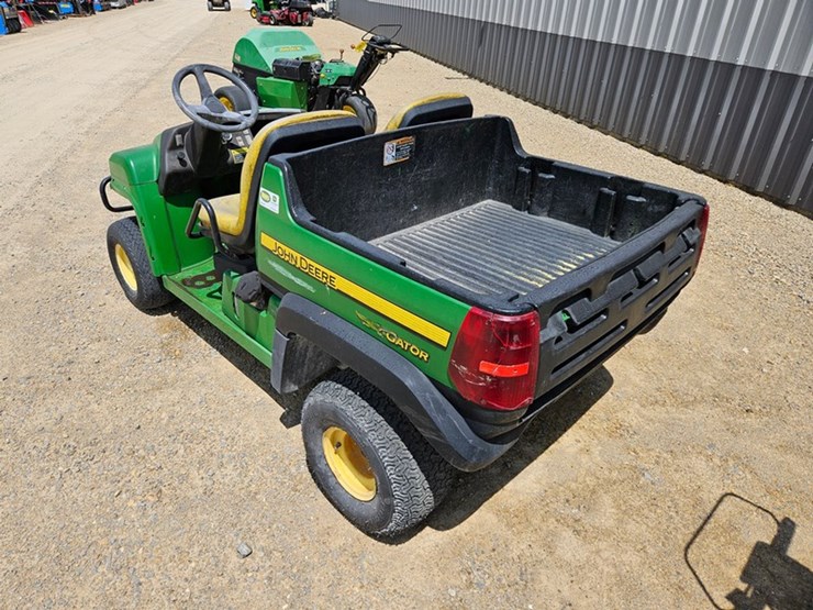 2011-john-deere-gator-image-3