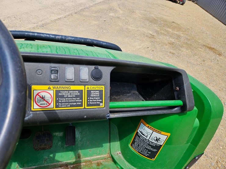 john-deere-gator-image-24