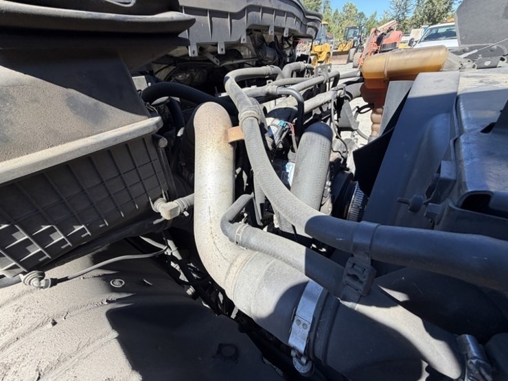 2013-international-durastar-4300-image-17