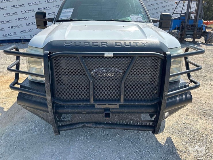 2013-ford-f350-image-28