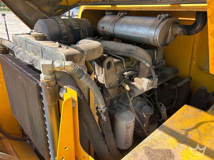 2010-sellick-s-100-10,000lb-rough-terrain-diesel-forklift-image-9