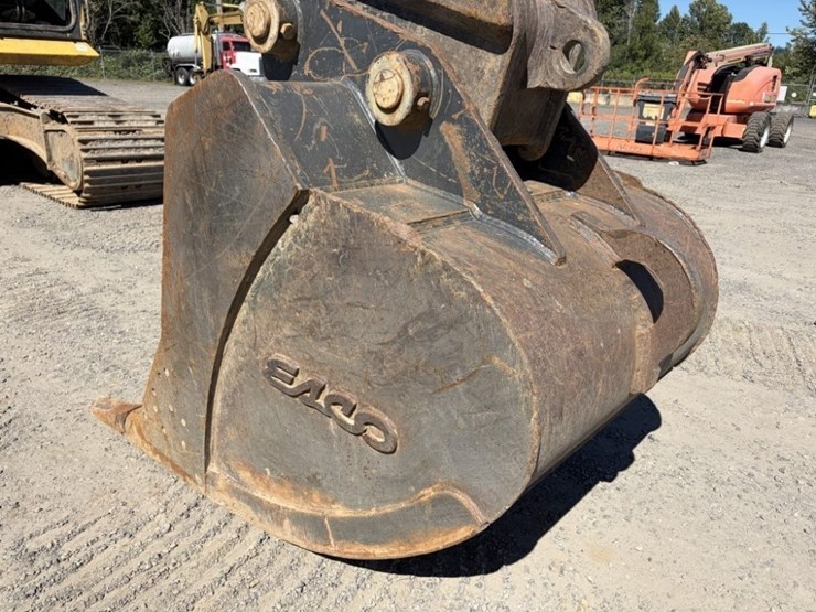 2015-komatsu-pc360-lc-11-image-11