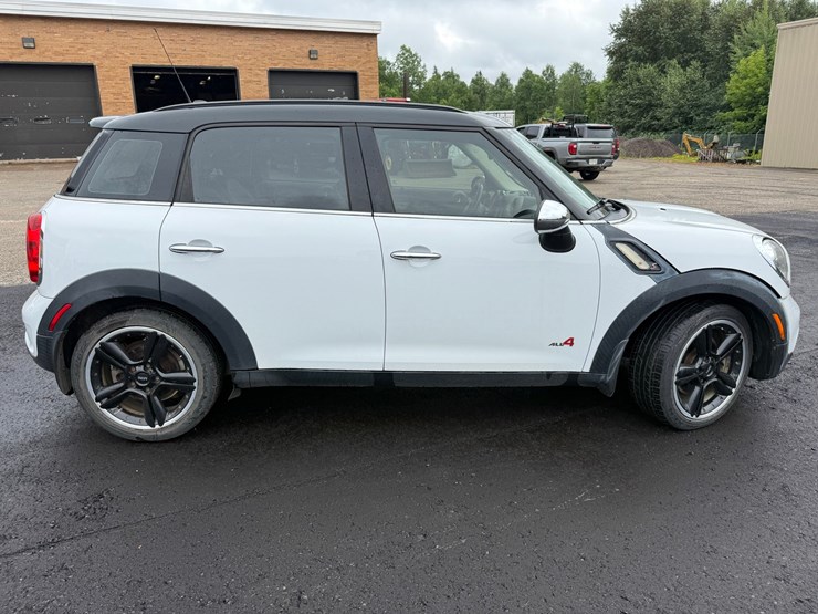 #1439-•-2011-mini-cooper-s-4-door-hatchback-image-6