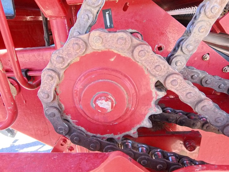 2011-new-holland-br7090-image-33