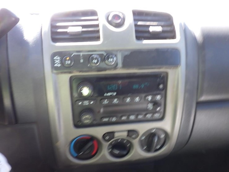 2005-chevrolet-colorado-image-26