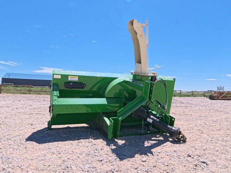 #1093-•-farm-king-960-snow-blower-image-3