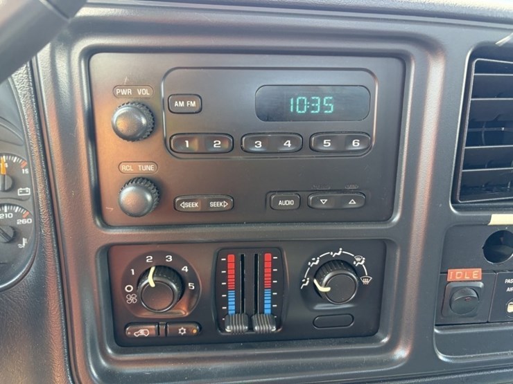 2007-chevrolet-silverado-3500-image-39