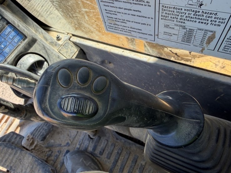 2015-komatsu-pc360-lc-11-image-45