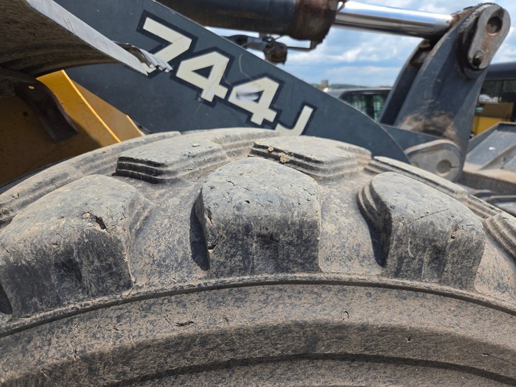 deere-744j-image-66