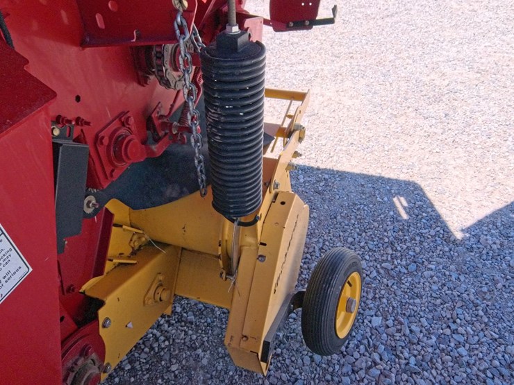 2011-new-holland-br7090-image-73