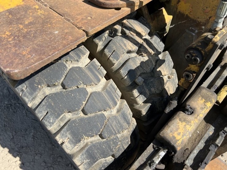 1997-caterpillar-v60b-forklift-image-20