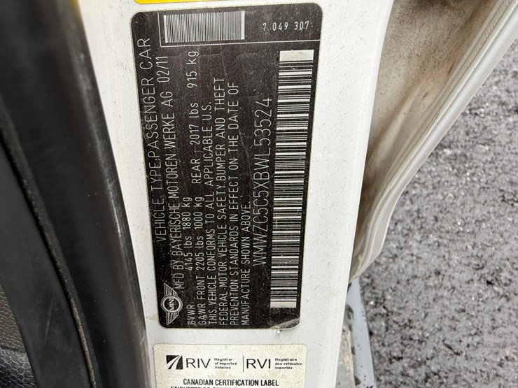 #1439-•-2011-mini-cooper-s-4-door-hatchback-image-40