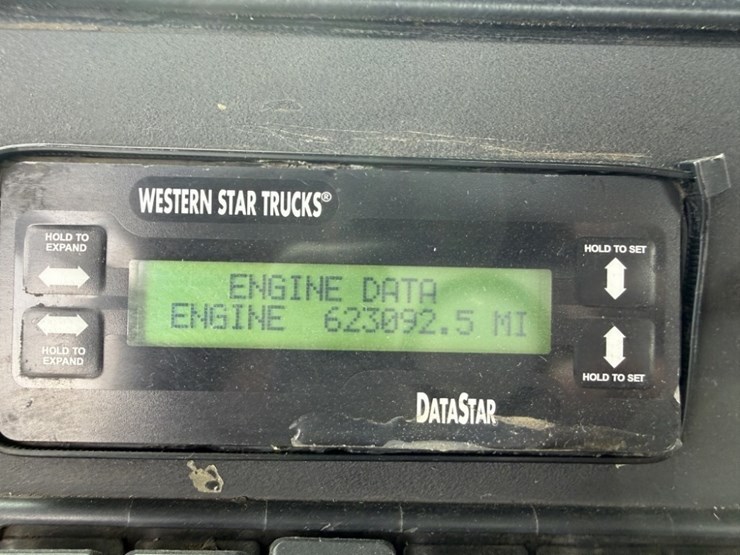 2018-western-star-4900-image-36